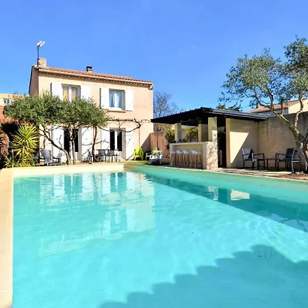 Stunning In With Kitchen * Sorgues