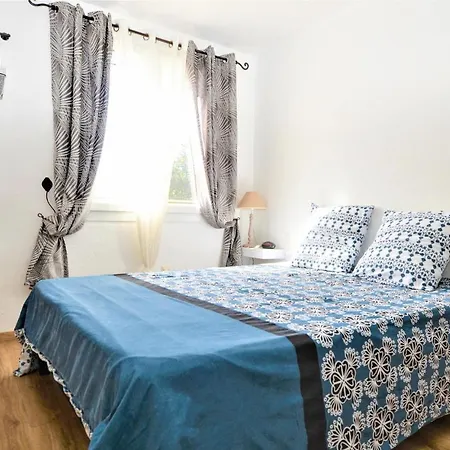 Holiday home Stunning In With Kitchen *